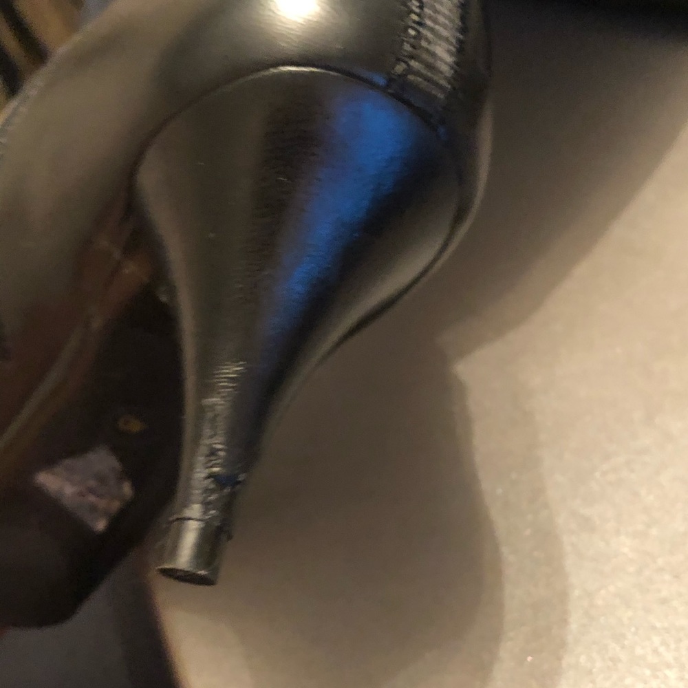 PRADA - Picture 8 of 16